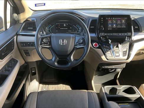 Used 2022 Honda Odyssey Elite image 5