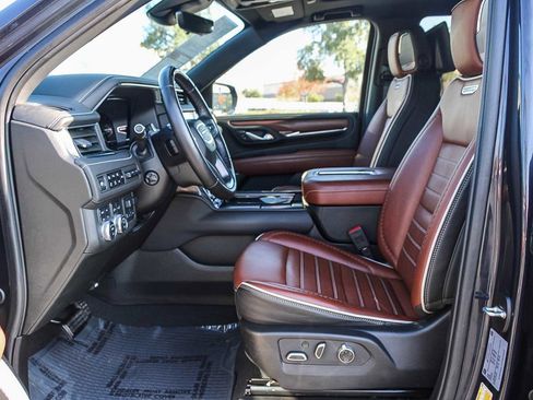 Used 2024 GMC Yukon Denali Ultimate image 18