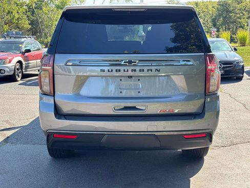 Used 2022 Chevrolet Suburban RST w/ Luxury Package AWD/4WD image 4