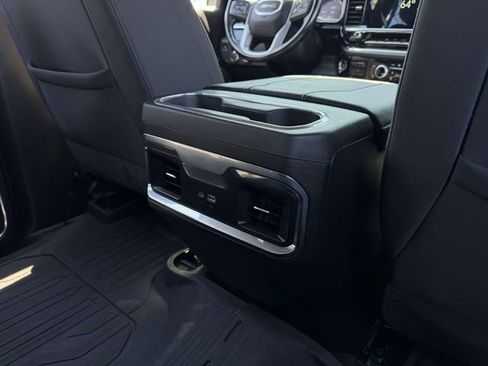 Used 2025 GMC Sierra 1500 Elevation w/ Preferred Package AWD/4WD image 19