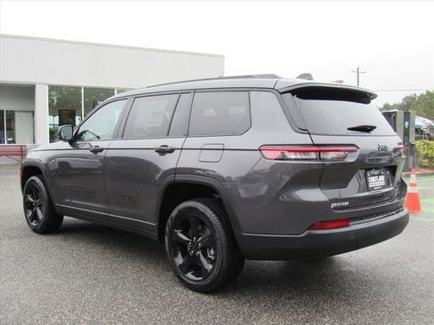 New 2025 Jeep Grand Cherokee L Limited w/ Black Appearance Package image 4
