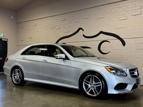 Used 2014 Mercedes-Benz E 350 4MATIC Sedan image 2