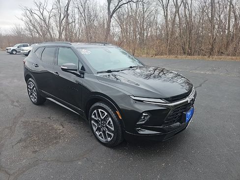Used 2023 Chevrolet Blazer RS w/ Driver Confidence II Package AWD/4WD image 9