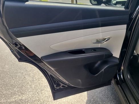 Used 2025 Hyundai Tucson SEL FWD image 13
