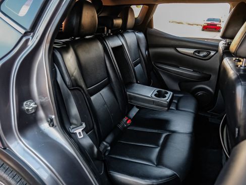 Used 2022 Nissan Rogue Sport SL image 37