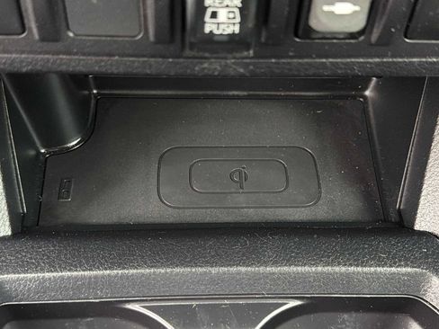 Used 2019 Toyota Tacoma TRD Sport image 8