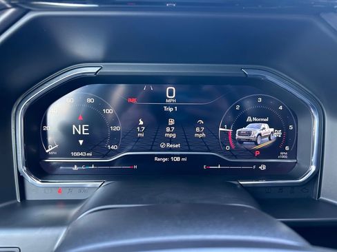 Used 2025 GMC Sierra 1500 AT4 w/ AT4 Premium Package AWD/4WD image 16