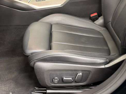 Used 2025 BMW 330i xDrive Sedan AWD/4WD image 12