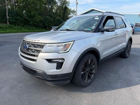 Used 2019 Ford Explorer XLT w/ Equipment Group 202A AWD/4WD image 1