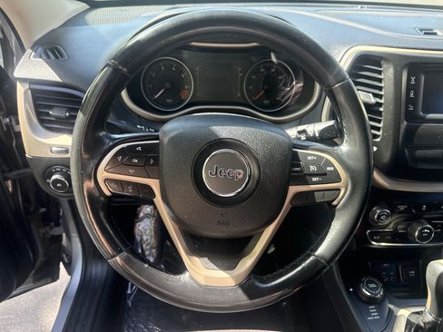 Used 2015 Jeep Cherokee Latitude AWD/4WD image 15