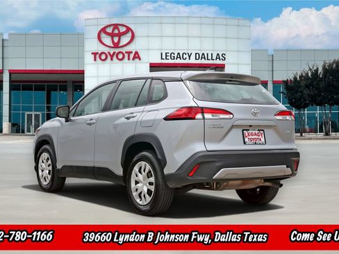 Used 2024 Toyota Corolla Cross L AWD/4WD image 7