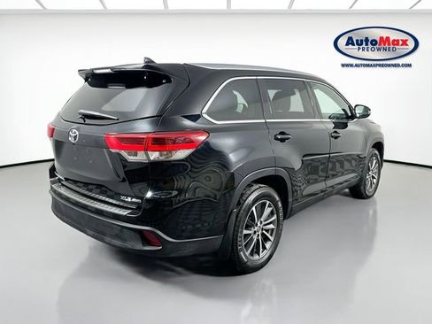 Used 2019 Toyota Highlander XLE w/ Protection Package #3 image 2