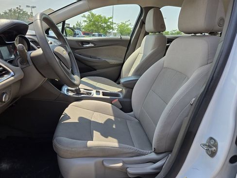 Used 2016 Chevrolet Cruze LS FWD image 3