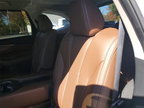 Certified 2023 Acura MDX FWD w/ Technology Package image 14