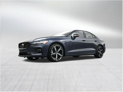 Used 2023 Volvo S60 B5 Core w/ Protection Package FWD image 22