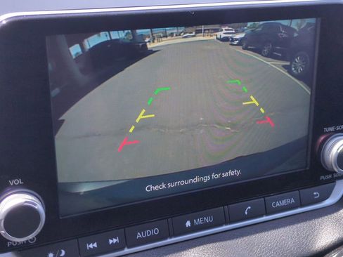 Used 2025 Nissan Sentra SV FWD image 16