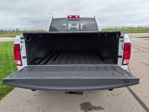 Used 2018 RAM 1500 Big Horn AWD/4WD image 10