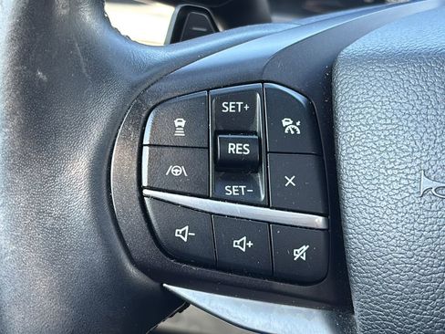 Used 2020 Ford Explorer Platinum w/ Premium Technology Package AWD/4WD image 22