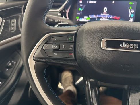 Used 2024 Jeep Grand Cherokee Trailhawk w/ Luxury Tech Group III image 39