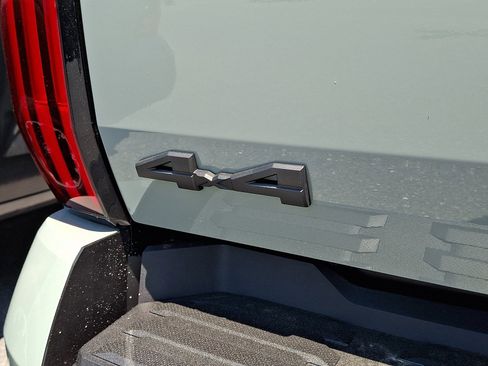 New 2026 Toyota Tundra Limited AWD/4WD image 7