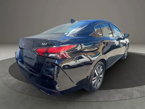 Used 2023 Nissan Versa SV image 5