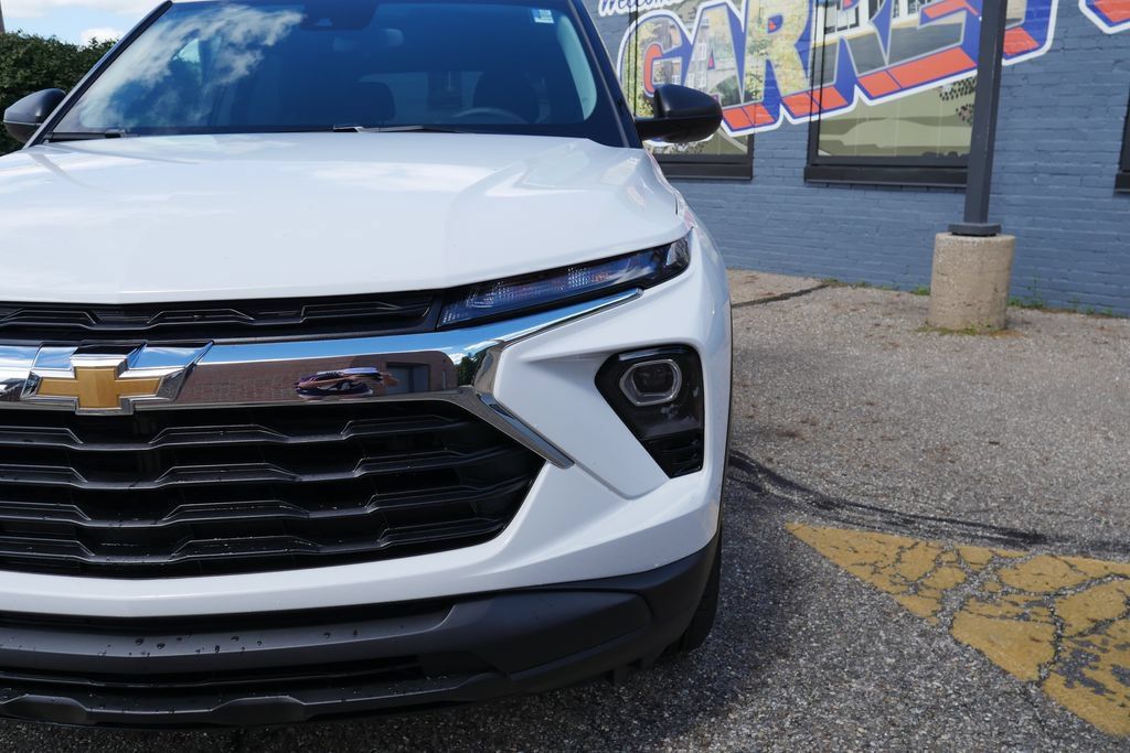 New 2026 Chevrolet TrailBlazer LS AWD/4WD image 3