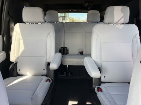 New 2025 Chevrolet Suburban Premier image 43
