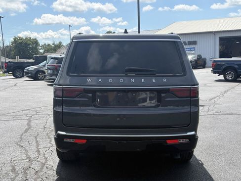 Used 2024 Jeep Wagoneer Series II AWD/4WD image 8