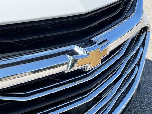Used 2024 Chevrolet Malibu LT FWD image 4