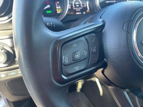 Used 2023 Jeep Wrangler Unlimited image 9