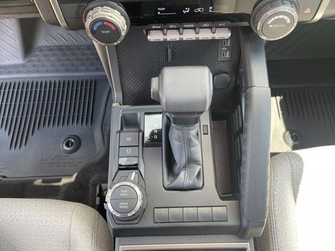 Used 2025 Toyota 4Runner SR5 AWD/4WD image 24