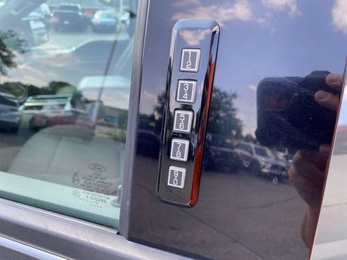 Used 2019 Ford F150 XLT w/ Equipment Group 302A Luxury AWD/4WD image 16