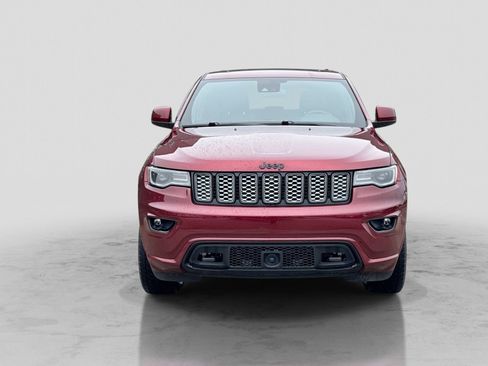 Used 2022 Jeep Grand Cherokee Altitude AWD/4WD image 9
