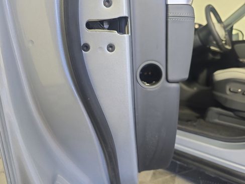 Used 2023 Rivian R1T Launch Edition image 31