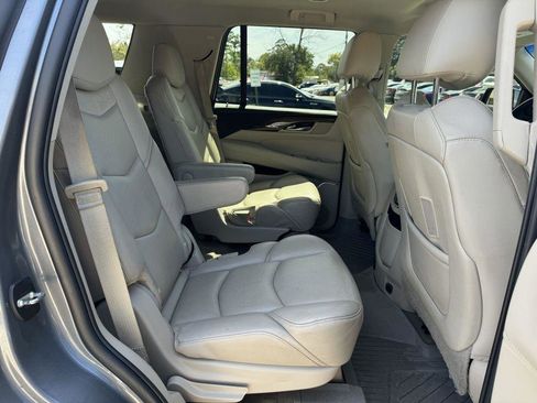 Used 2019 Cadillac Escalade image 13