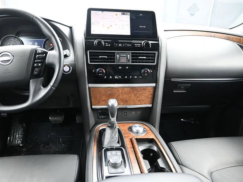Used 2024 Nissan Armada SL w/ Captain's Chairs Package image 17