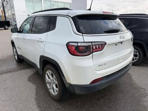 Used 2024 Jeep Compass Latitude AWD/4WD image 8