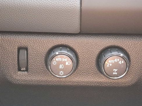 Used 2020 Chevrolet Colorado Z71 image 24