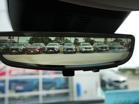 Used 2025 Buick Envision Avenir AWD/4WD image 30