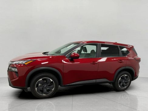 Used 2025 Nissan Rogue SV image 8