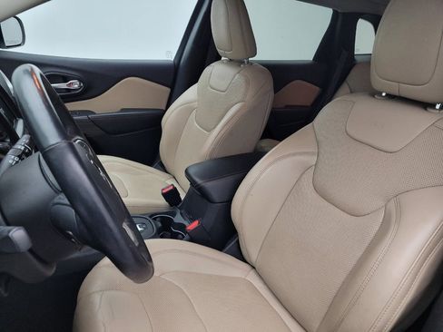 Used 2016 Jeep Cherokee Limited w/ Luxury Group image 17