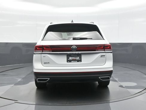 Used 2024 Volkswagen Atlas SE AWD/4WD image 6