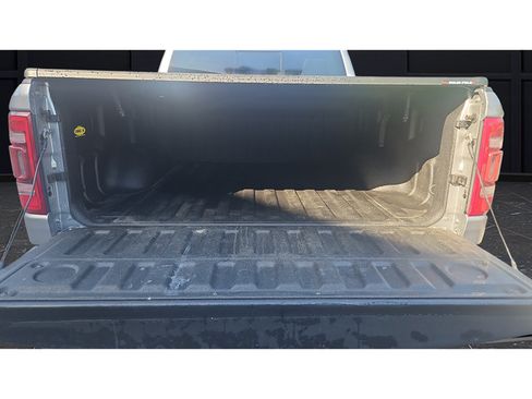Used 2019 RAM 1500 Laramie AWD/4WD image 29