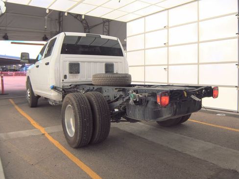 Used 2025 RAM 3500 Tradesman w/ Chrome Appearance Group AWD/4WD image 6