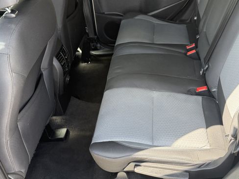 Used 2017 Ford Escape SE FWD image 23
