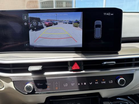 Used 2025 Kia Sorento EX w/ EX Panoramic Sunroof Package FWD image 19