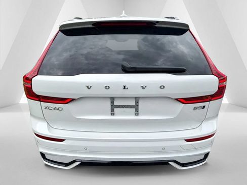 Used 2024 Volvo XC60 B5 Plus AWD/4WD image 6