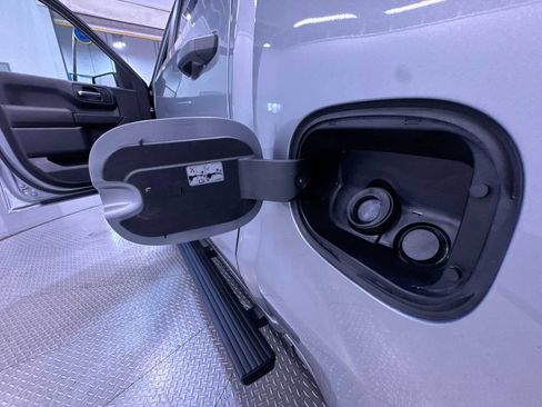 Used 2023 Chevrolet Silverado 1500 Custom AWD/4WD image 30