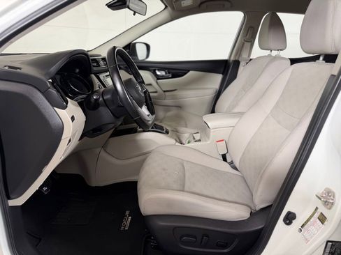 Used 2021 Nissan Rogue Sport SV image 24