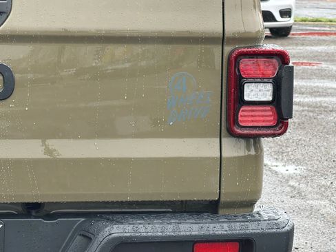 New 2026 Jeep Gladiator Willys AWD/4WD image 7